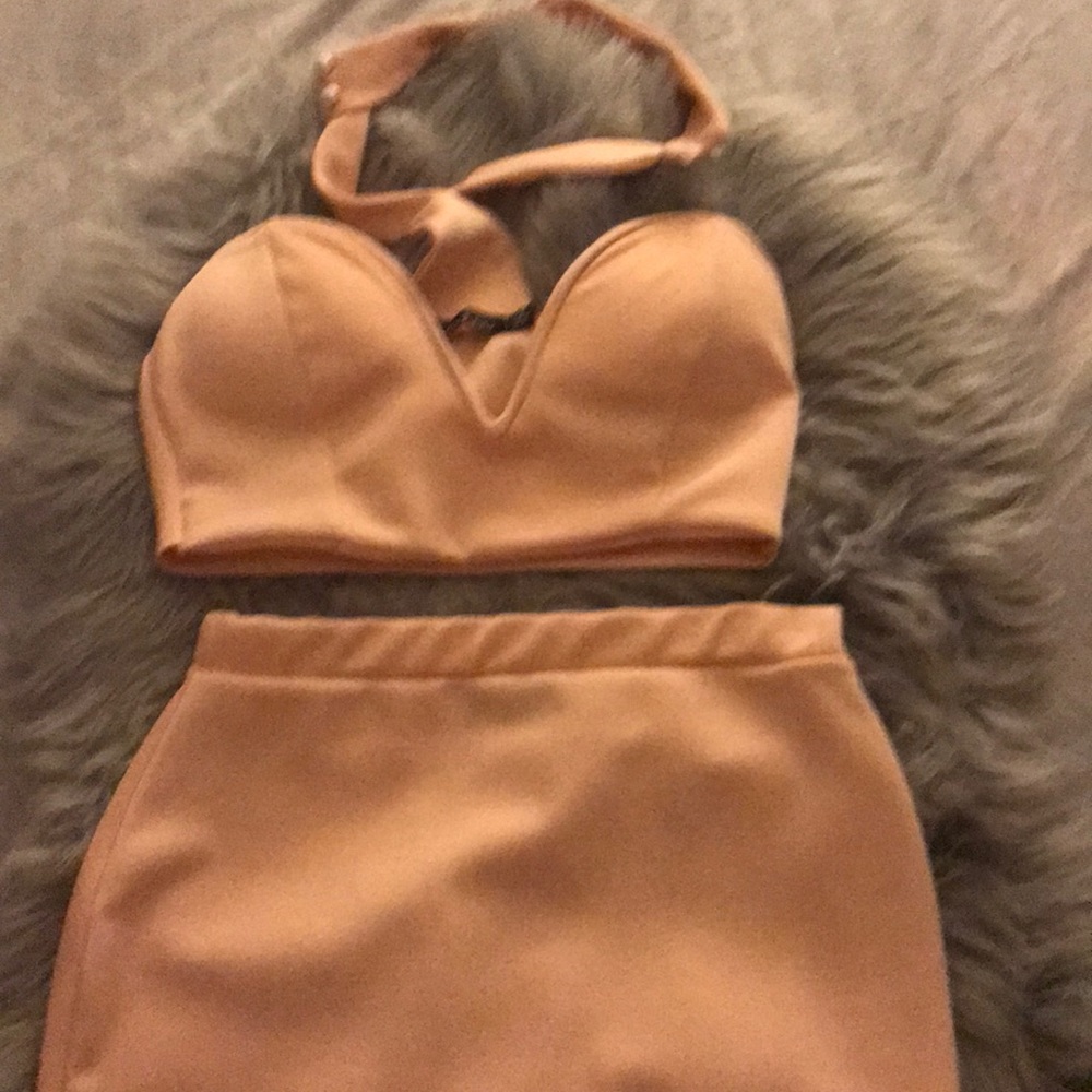 Boohoo crop top pencil skirt set size US 6